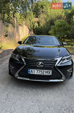 Седан Lexus ES 2017 в 