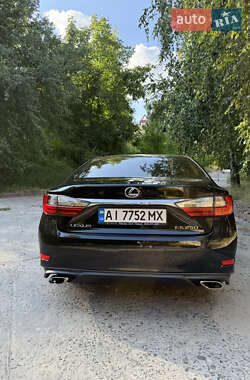 Седан Lexus ES 2017 в 
