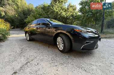 Седан Lexus ES 2017 в 