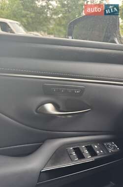 Седан Lexus ES 2022 в 