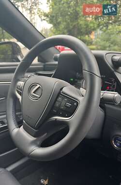 Седан Lexus ES 2022 в 
