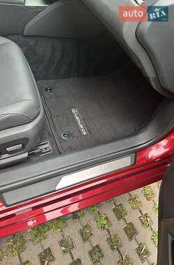 Седан Lexus ES 2022 в 