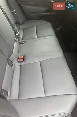 Седан Lexus ES 2022 в 
