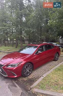 Седан Lexus ES 2022 в Киеве
