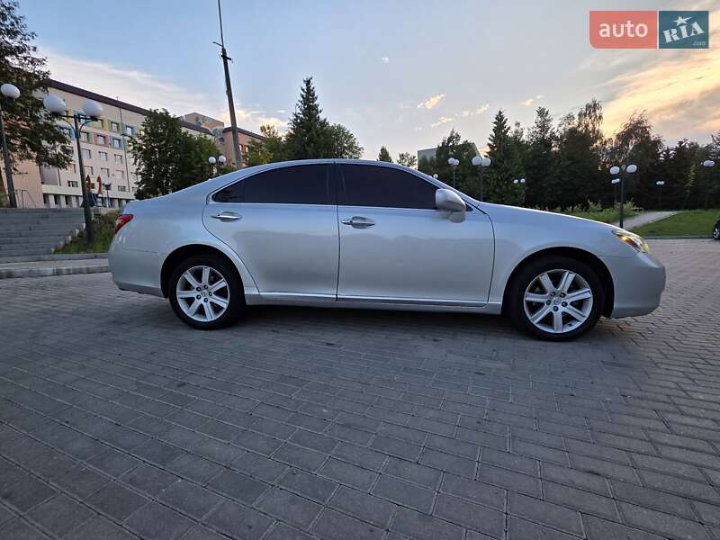 Седан Lexus ES 2007 в Ровно