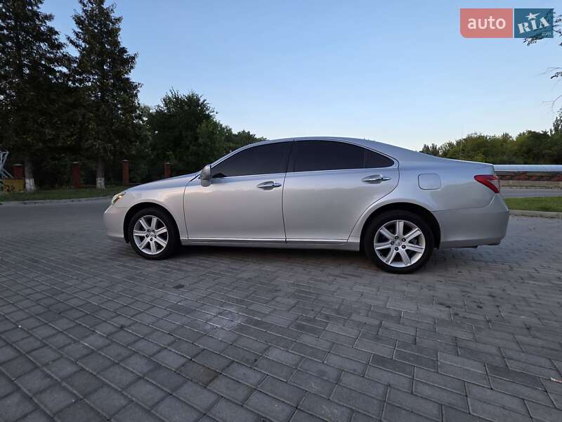 Седан Lexus ES 2007 в Ровно