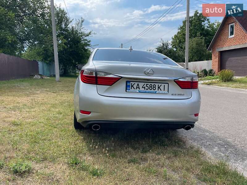Седан Lexus ES 2014 в Киеве