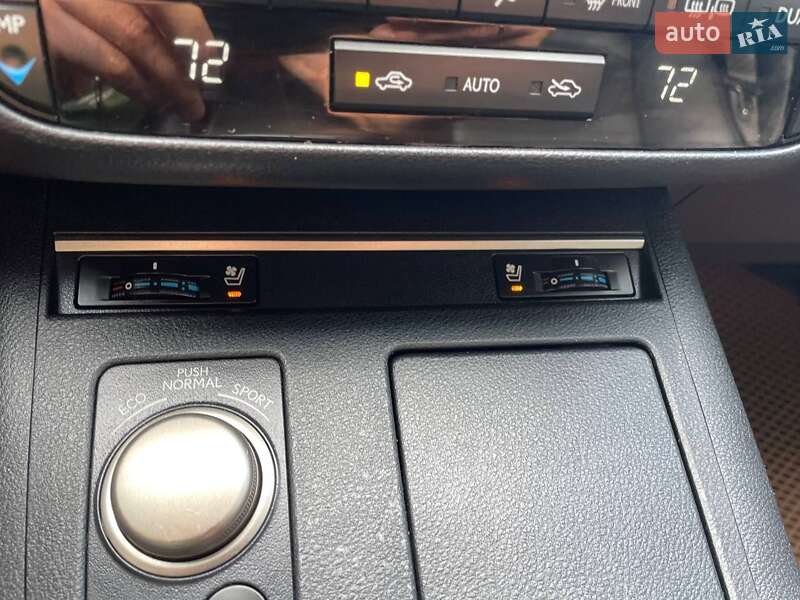Седан Lexus ES 2014 в Киеве