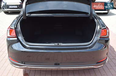 Седан Lexus ES 2019 в 