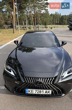 Седан Lexus ES 2022 в Киеве