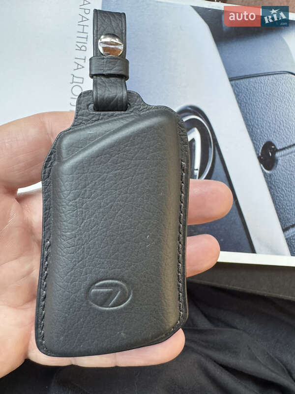 Седан Lexus ES 2022 в Киеве