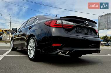 Седан Lexus ES 2014 в Киеве