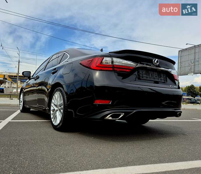 Седан Lexus ES 2014 в Киеве