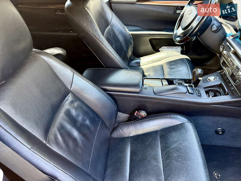 Седан Lexus ES 2012 в Одесі