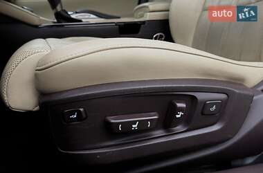 Седан Lexus ES 2016 в  фото 12 Седан Lexus ES 2016 в