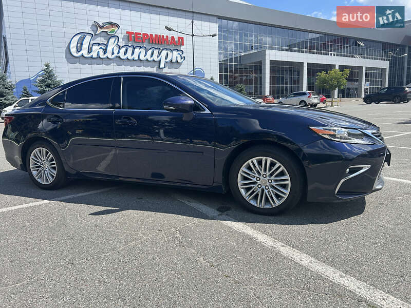 Седан Lexus ES 2015 в Киеве фото 2 Седан Lexus ES 2015 в Киеве