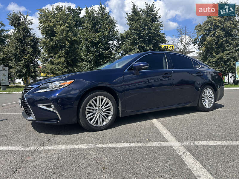 Седан Lexus ES 2015 в Киеве фото 7 Седан Lexus ES 2015 в Киеве