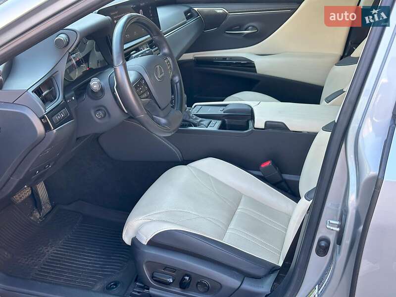 Седан Lexus ES 2022 в Одессе