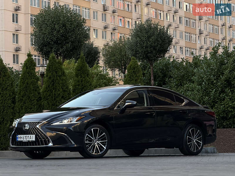 Седан Lexus ES 2023 в Одесі