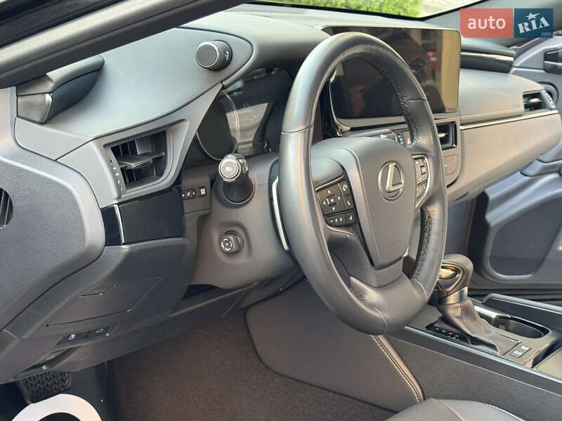 Седан Lexus ES 2023 в Одесі