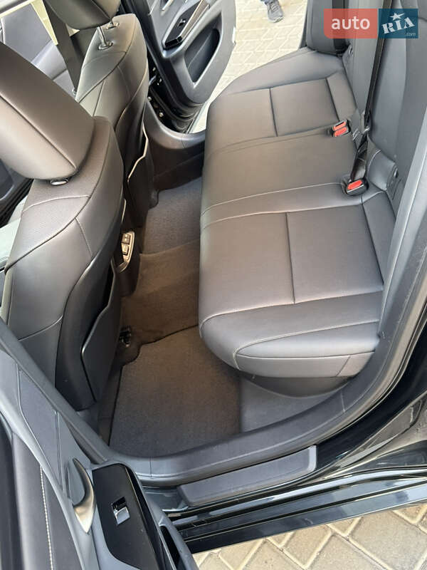 Седан Lexus ES 2023 в Одесі