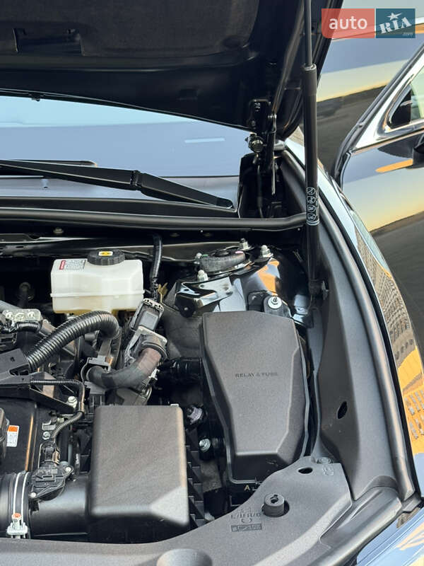 Седан Lexus ES 2023 в Одесі