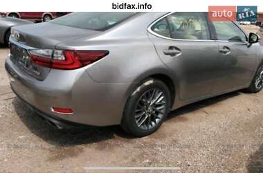 Седан Lexus ES 2018 в Киеве