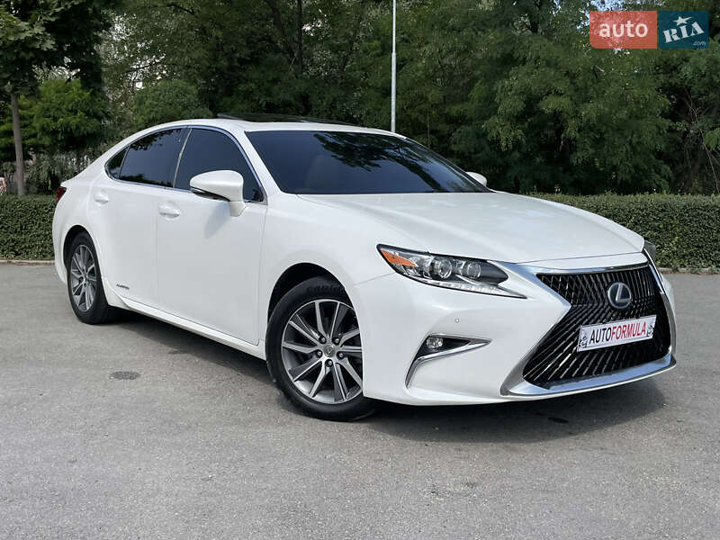 Lexus ES 2017