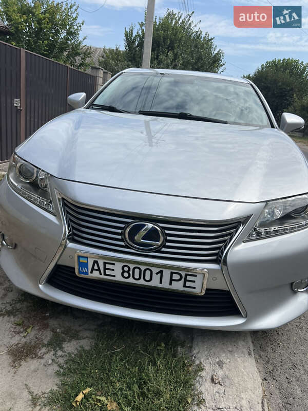 Седан Lexus ES 2013 в Кам'янському