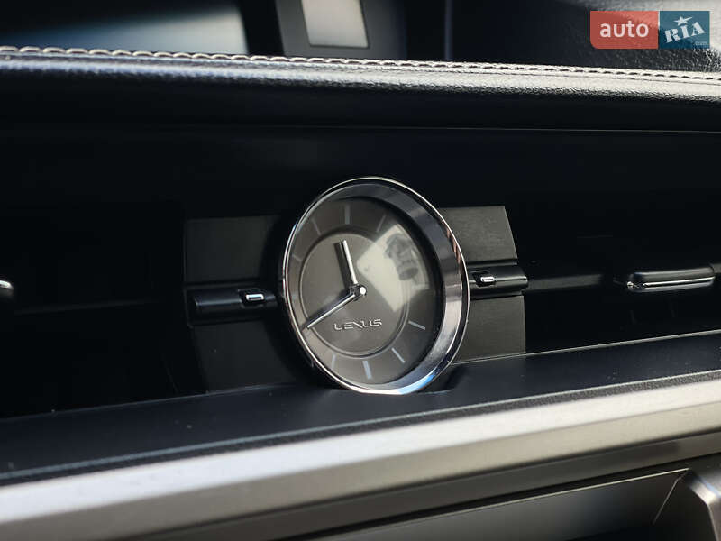 Седан Lexus ES 2016 в Киеве