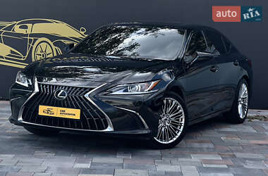 Седан Lexus ES 2021 в Киеве