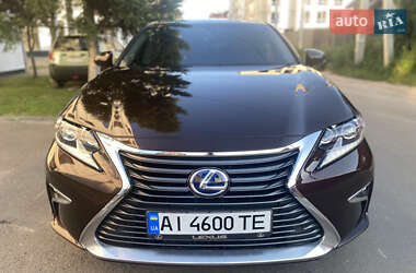 Седан Lexus ES 2017 в Киеве