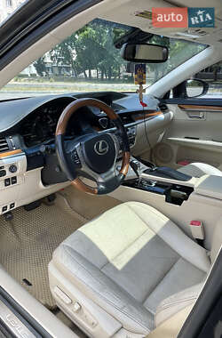 Седан Lexus ES 2014 в Кропивницком
