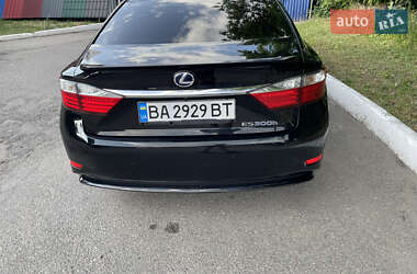 Седан Lexus ES 2014 в Кропивницком