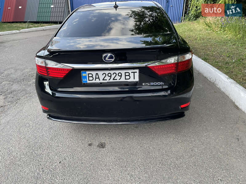 Седан Lexus ES 2014 в Кропивницькому
