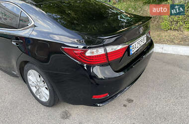 Седан Lexus ES 2014 в Кропивницком