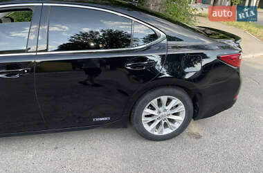 Седан Lexus ES 2014 в Кропивницком