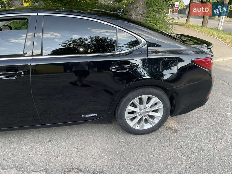 Седан Lexus ES 2014 в Кропивницькому