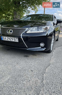 Седан Lexus ES 2014 в Кропивницком