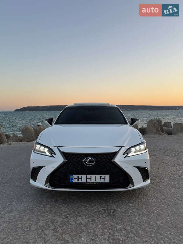 Седан Lexus ES 2020 в Миколаєві