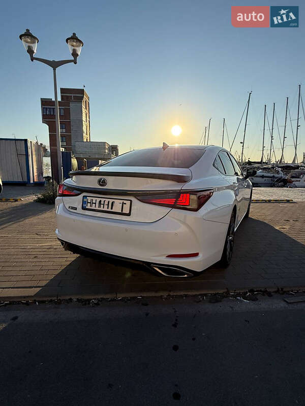 Седан Lexus ES 2020 в Миколаєві