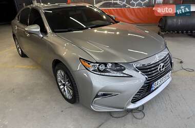 Седан Lexus ES 2014 в Києві