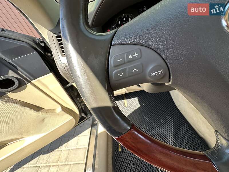 Седан Lexus ES 2007 в Роздільній