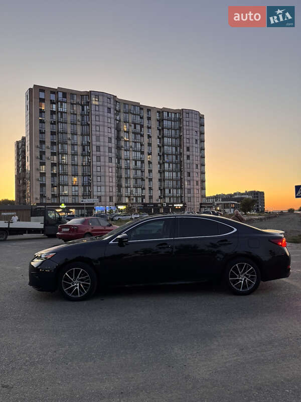 Седан Lexus ES 2018 в Черкассах