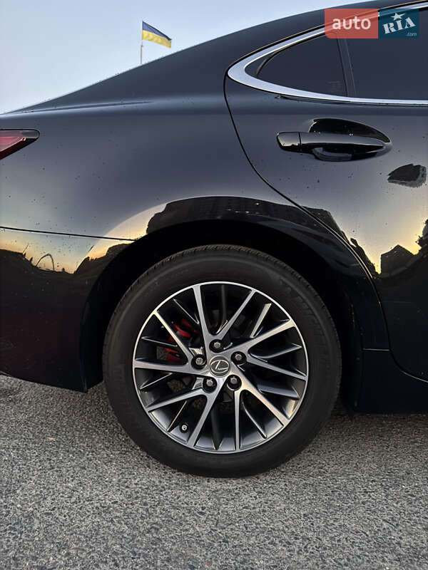 Седан Lexus ES 2018 в Черкасах фото 15 Седан Lexus ES 2018 в Черкасах