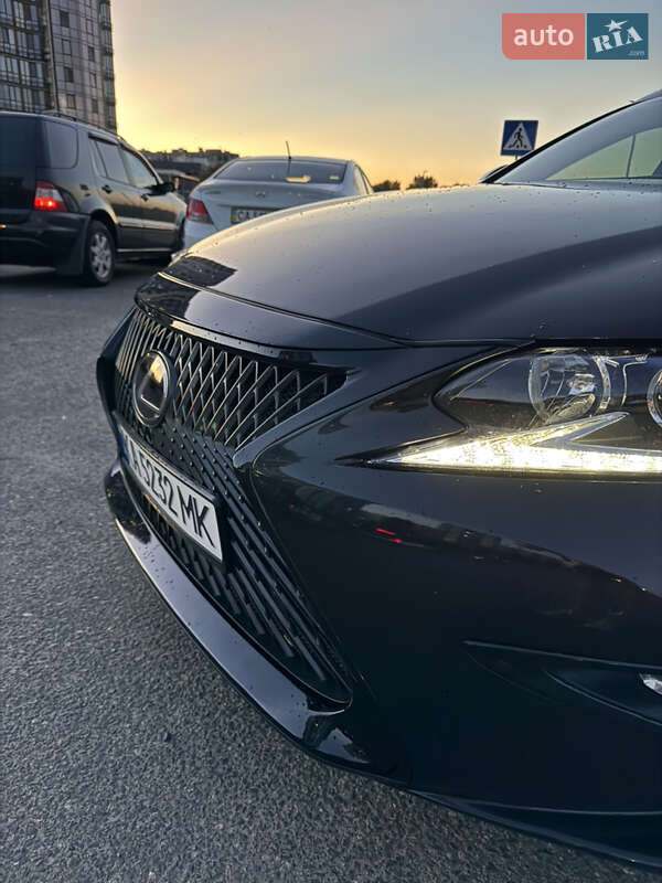 Седан Lexus ES 2018 в Черкассах
