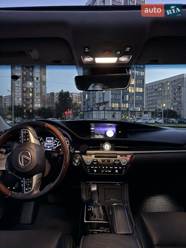 Седан Lexus ES 2018 в Черкасах фото 24 Седан Lexus ES 2018 в Черкасах