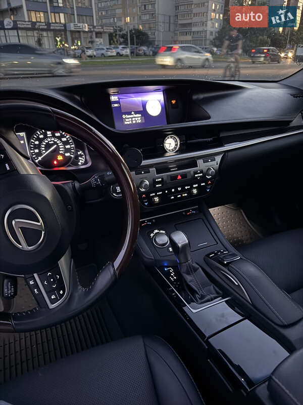 Седан Lexus ES 2018 в Черкасах фото 21 Седан Lexus ES 2018 в Черкасах