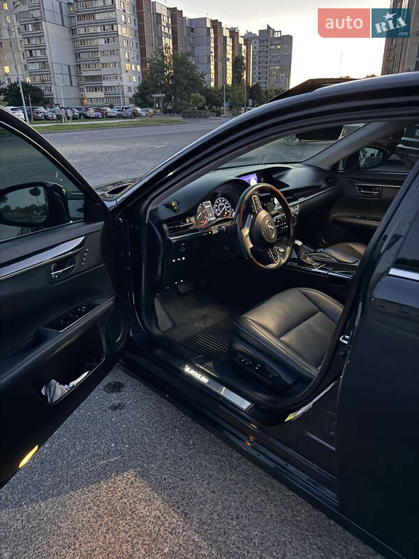 Седан Lexus ES 2018 в Черкасах фото 23 Седан Lexus ES 2018 в Черкасах