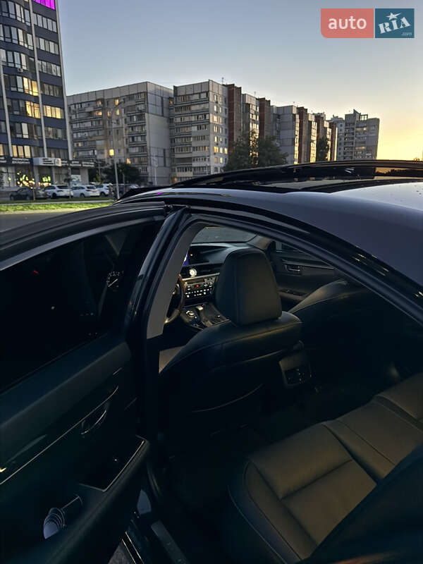 Седан Lexus ES 2018 в Черкасах фото 26 Седан Lexus ES 2018 в Черкасах